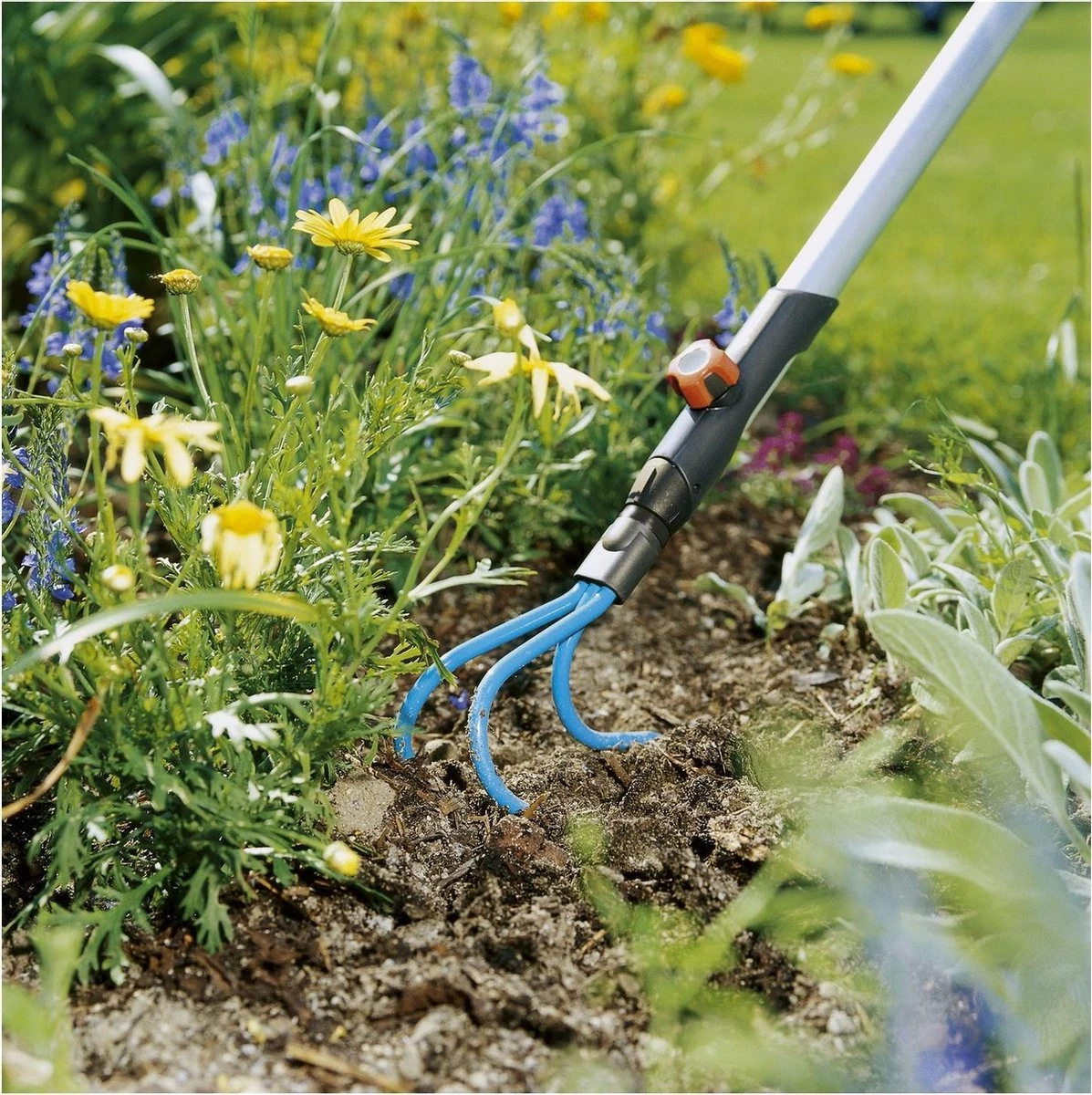 GARDENA Combisysteem Krabber Cultivatior - Werkbreedte 9 Cm - Aanbevolen Steellengte 130 Cm 6 GARDENA Combisysteem Krabber Cultivatior - Werkbreedte 9 Cm - Aanbevolen Steellengte 130 Cm - Image 6