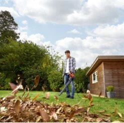 Black & Decker BLACK+DECKER BEBLV300SB-QS Bladblazer - 404 Km/u - 3000W - Zuig-/blaasfunctie - Gesnoerd -Best Garden Tools Store 1200x1195 14