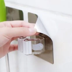 Bezem Houder - Zelfklevend - Zilverkleurig 9 Bezem Houder - Zelfklevend - Zilverkleurig -Best Garden Tools Store 1200x1200 347