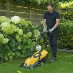 Powerplus POWXG6212T Elektrische Grasmaaier - Grasmachine Voor Kleine En Middelgrote Tuin - 1300W - Maaibreedte 320mm - Verstelbare Maaihoogte - 30L Opvangbak - Incl. Grastrimmer 250W -Best Garden Tools Store 1200x1200 36