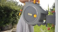 Hozelock AutoReel Slangenhouder / Wandslangbox 20m - Ø12,5mm -Best Garden Tools Store 1200x675 5
