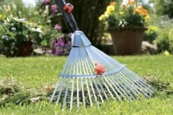 GARDENA Combisysteem Bladhark Hark - Werkbreedte Verstelbaar 30/50 Cm - Aanbevolen Steellengte 130 Cm 10 GARDENA Combisysteem Bladhark Hark - Werkbreedte Verstelbaar 30/50 Cm - Aanbevolen Steellengte 130 Cm -Best Garden Tools Store 1200x800 159