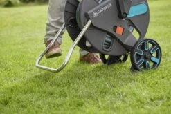 GARDENA - AquaRoll L CleverRoll L Easy Set Slangenwagen - Maximaal 50 Meter - Verstelbare Handgreep -Best Garden Tools Store 1200x800 220