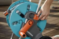 GARDENA AquaRoll S Slangenwagen - Verstelbare Handgreep - Excl. Tuinslang -Best Garden Tools Store 1200x800 224