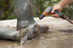 GARDENA - Comfort Reinigingsbroes - Spuitpistool - Traploos Instelbaar -Best Garden Tools Store 1200x800 274