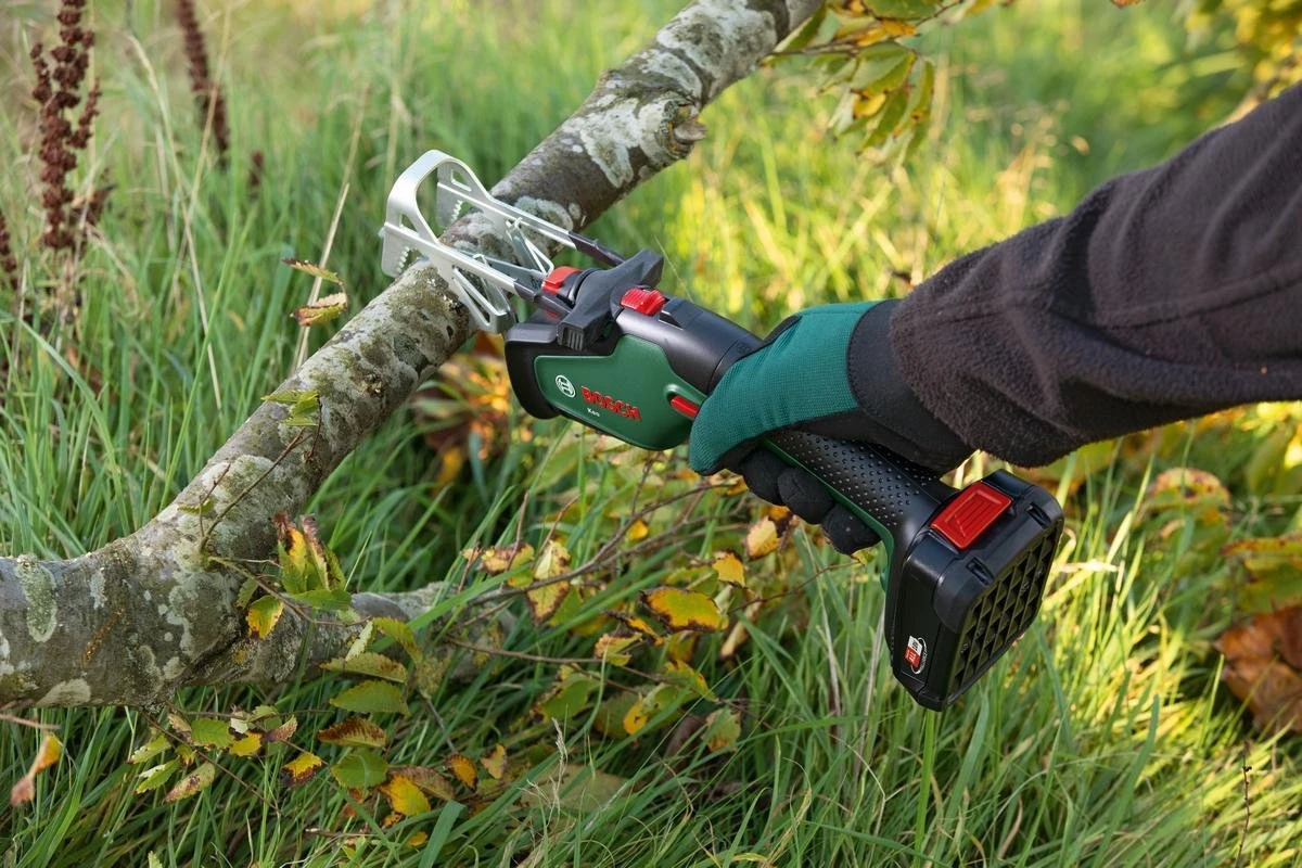 Bosch KEO 18 Accu Tuinzaagmachine - Snijdiameter Van 80 Mm - Met 18 V Accu En Lader 8 Bosch KEO 18 Accu Tuinzaagmachine - Snijdiameter Van 80 Mm - Met 18 V Accu En Lader - Image 8