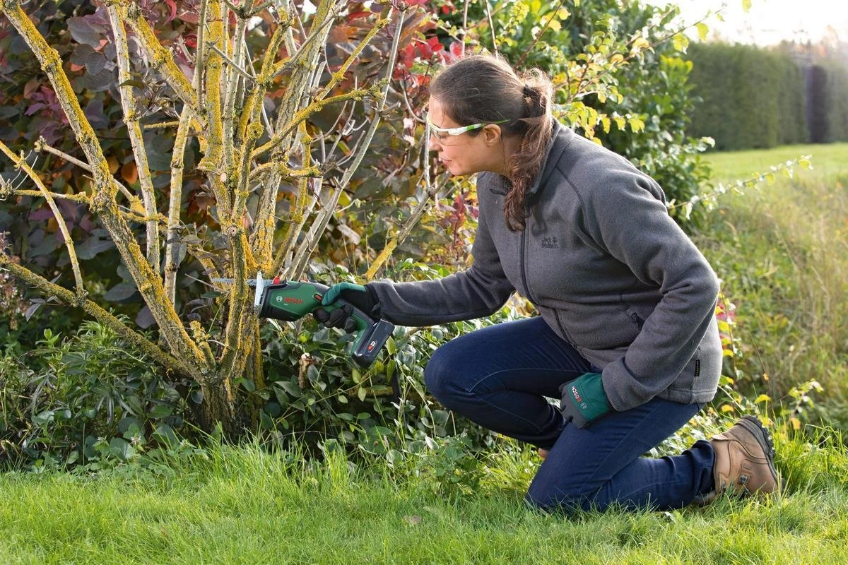 Bosch KEO 18 Accu Tuinzaagmachine - Snijdiameter Van 80 Mm - Met 18 V Accu En Lader 14 Bosch KEO 18 Accu Tuinzaagmachine - Snijdiameter Van 80 Mm - Met 18 V Accu En Lader - Image 14