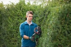 Bosch UniversalHedgeCut 18-55 Heggenschaar - Zonder 18V Accu En Oplader -Best Garden Tools Store 1200x800 379