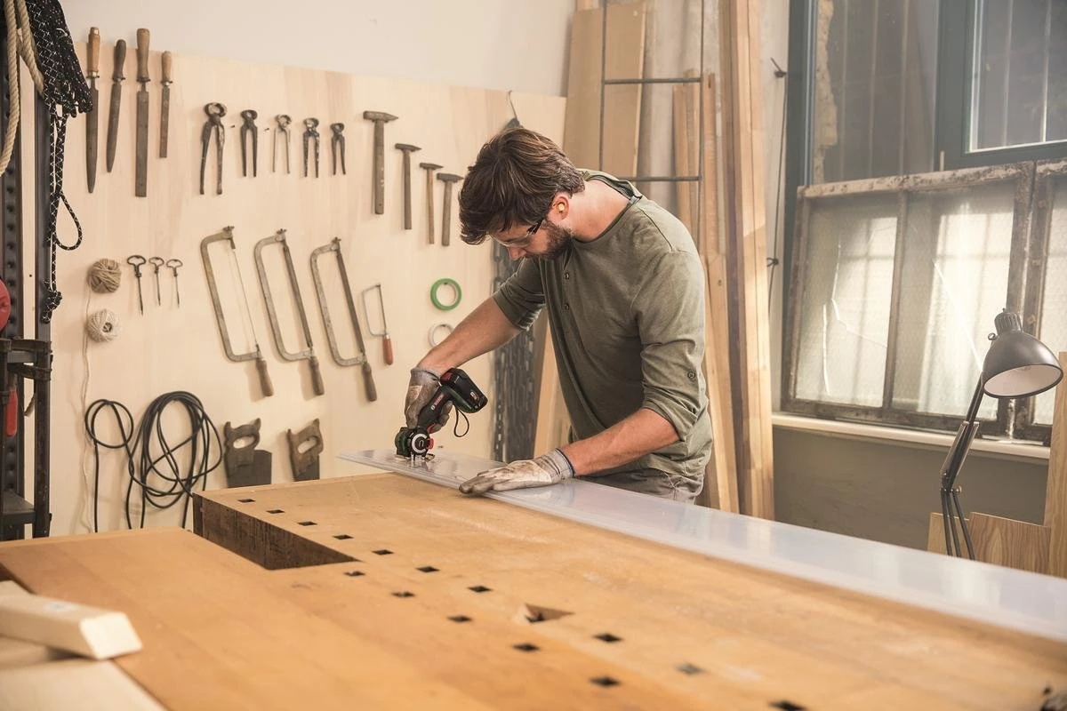 Bosch AdvancedCut 18 Microkettingzaag - Met 1 X 18 V Accu En Lader 7 Bosch AdvancedCut 18 Microkettingzaag - Met 1 X 18 V Accu En Lader - Image 7