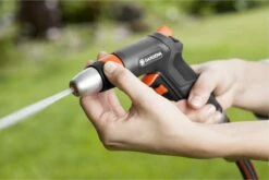 GARDENA - Premium Reinigingssproeier Spuitpistool - Metaal - Voor Reiniging En Bewatering 21 GARDENA - Premium Reinigingssproeier Spuitpistool - Metaal - Voor Reiniging En Bewatering -Best Garden Tools Store 1200x801 22