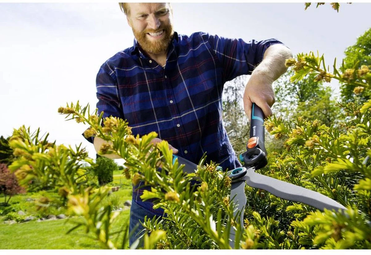 GARDENA - 2 In 1 EnergyCut Heggenschaar - 2.5x Meer Kracht - Totale Lengte 60 Cm 2 GARDENA - 2 In 1 EnergyCut Heggenschaar - 2.5x Meer Kracht - Totale Lengte 60 Cm - Image 2