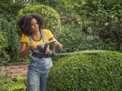 GARDENA - ComfortCut 50/18V-P4A Ready-To-Use Set - Heggenschaar -Best Garden Tools Store 1200x899 26