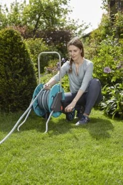 GARDENA - AquaRoll CleverRoll S Set Slangenwagen - Incl. 20 M Slang - Maximaal 40 M Opbergcapaciteit -Best Garden Tools Store 798x1200 7