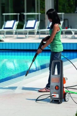 Black & Decker BLACK+DECKER Hogedrukreiniger BXPW1600PE - 1600 Watt - 125 Bar - 420 L/u - Verrijdbaar -Best Garden Tools Store 799x1200 1