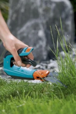 GARDENA - Comfort Plus - Draaibaar - Grasschaar - 120 Mm Maaibreedte 14 GARDENA - Comfort Plus - Draaibaar - Grasschaar - 120 Mm Maaibreedte -Best Garden Tools Store 799x1200 89