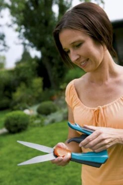 GARDENA - Comfort Plus - Draaibaar - Grasschaar - 120 Mm Maaibreedte 15 GARDENA - Comfort Plus - Draaibaar - Grasschaar - 120 Mm Maaibreedte -Best Garden Tools Store 799x1200 90