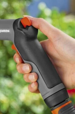 GARDENA - Classic Reinigingspistool - Spuitpistool - Traploos Instelbaar -Best Garden Tools Store 800x1200 105