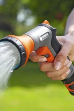 GARDENA Classic Sproeibroes -Best Garden Tools Store 800x1200 114