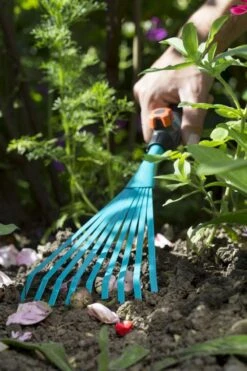 GARDENA Combisystem Bladharkje - Werkbreedte 12 Cm - 25 Jaar Garantie -Best Garden Tools Store 800x1200 41