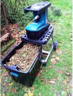 Makita UD2500 Hakselaar - 2500W -Best Garden Tools Store 912x1200 2