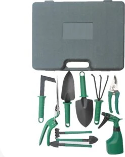 Merkloos 10-Delige Tuingereedschap Set Inclusief Opbergkoffer - Tuinierset - Tuinsetje - Gereedschap Voor Tuin - Tuinschaar - Tuinschepje - Bloemenschaar - Voegenkrabber - Plantenspuit - Grasschaar - Bloemenschep - Tuinhark -Best Garden Tools Store 960x1200
