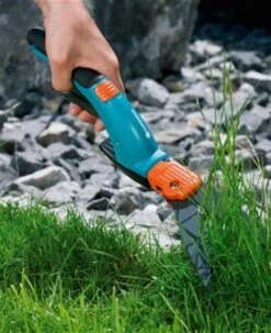 GARDENA Classic Grasschaar - Draaibaar 360° 18 GARDENA Classic Grasschaar - Draaibaar 360° -Best Garden Tools Store 977x1200 3